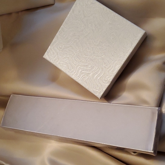 Red Chrismas Bracelets - Picture 2 of 4